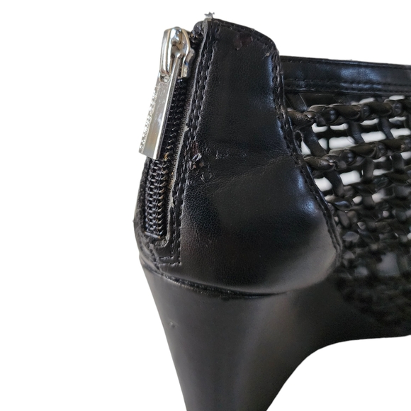 Vince Camuto caged open toed wedge heels - Picture 4 of 10